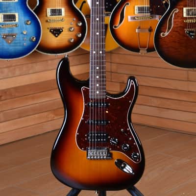 Fender Stratocaster American Professional II 3 Tone Sunburst - Upgrade: Meccaniche autobloccanti, Pickup Noiseless - image 1