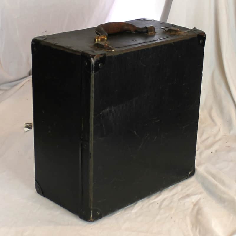 Italian Black Hard Case for Accordion 12.50" x 13.50" x 10" (31.75cm x 34.25cm x 25.50cm) image 1