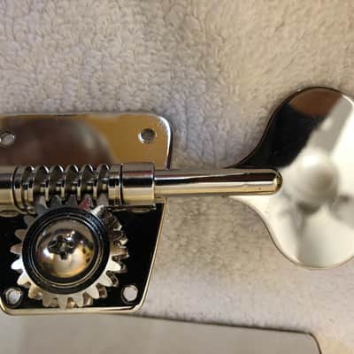 Fender Made In Japan '70s Vintage Style Bass Tuners, Nickel Plated, P/N 0264985000 image 3