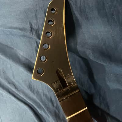 Lasido Jackson style 80s Pointy neck maple with ebony fingerboard image 3