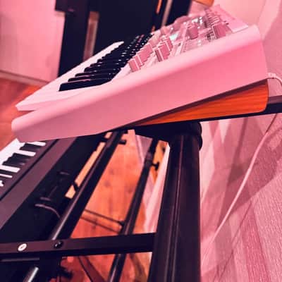 Access Virus TI2 Polar 37-Key Digital Synthesizer White image 5