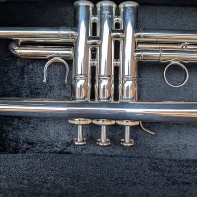 Yamaha YTR-8345G Custom Xeno Bb Trumpet Mint Condition - Played just a few times! 2012 - Large Bore / Gold Brass Bell image 6