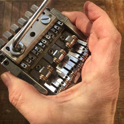 Washburn  Tremolo System Chrome image 4