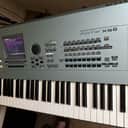 Yamaha Motif XS 8 Production Synthesizer 2000s - Gray