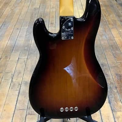 Fender American Professional II Precision Bass with Rosewood Fretboard 2020 - Present - 3-Color Sunburst image 6