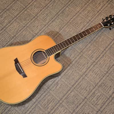 Parkwood PW560 Acoustic Guitar. Solid woods. Dove tail. Fishman Prefix. Hardshell case. Excellent. image 1