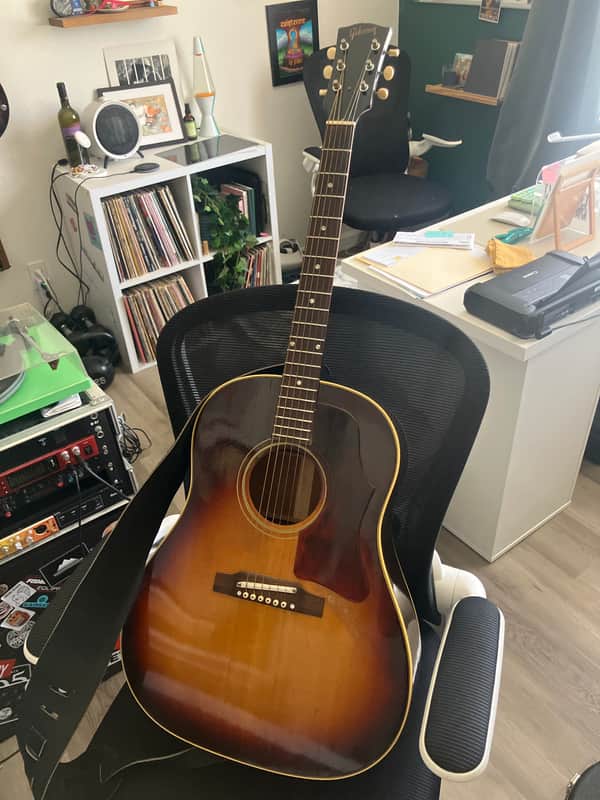 Gibson J-45ADJ 1967 Sunburst image 1