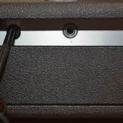 Univox U-250-PB Bass Amp Head image 6