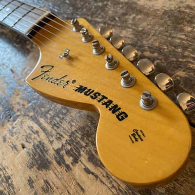 Fender Mustang 1969 Reissue Vintage White/Yellow CIJ Japan 2002 w/ Hardcase image 8