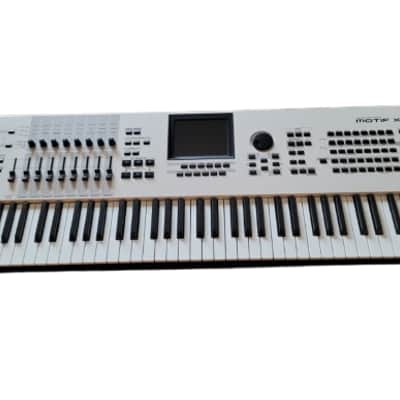 Yamaha Motif XF7 White 40th Anniversary Edition Keyboard Dual FL512M