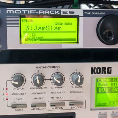 Yamaha Motif ES Rack Tone Generator 2000s - Gray