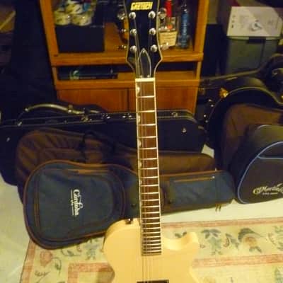 Gretsch with Humbucker Bridge Pickup V-Stoptail 2020 - Present - Light Pink Gloss image 3