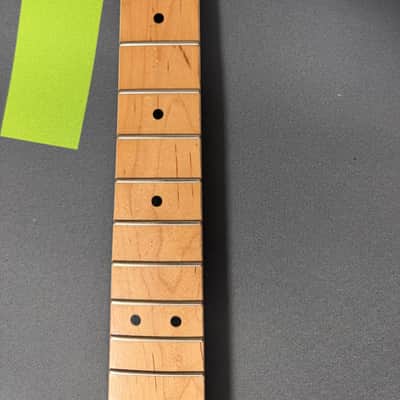 Allparts Fender Licensed Strat Neck 9.5” Radius image 4