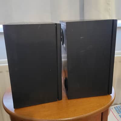 Pair Linn Kan MK5 (V) & Linn Speaker Stands image 2