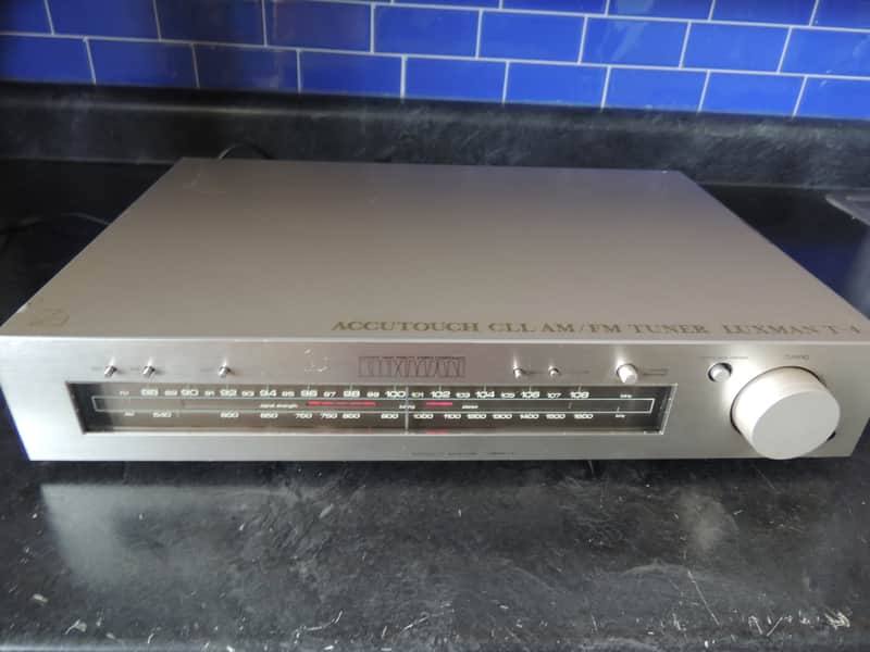 Luxman T-4 90'S? - Silver image 1