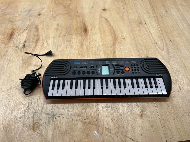 Casio SA-76 44-Key Portable Mini Keyboard 2010s - Black image 1