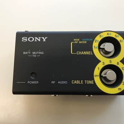 Sony DWZ-M50 Digital Vocal Wireless Package & DWZ-B30GB Digital Guitar Wireless System Black image 1