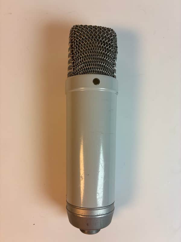 RODE NT1-A Large Diaphragm Cardioid Condenser Microphone image 1