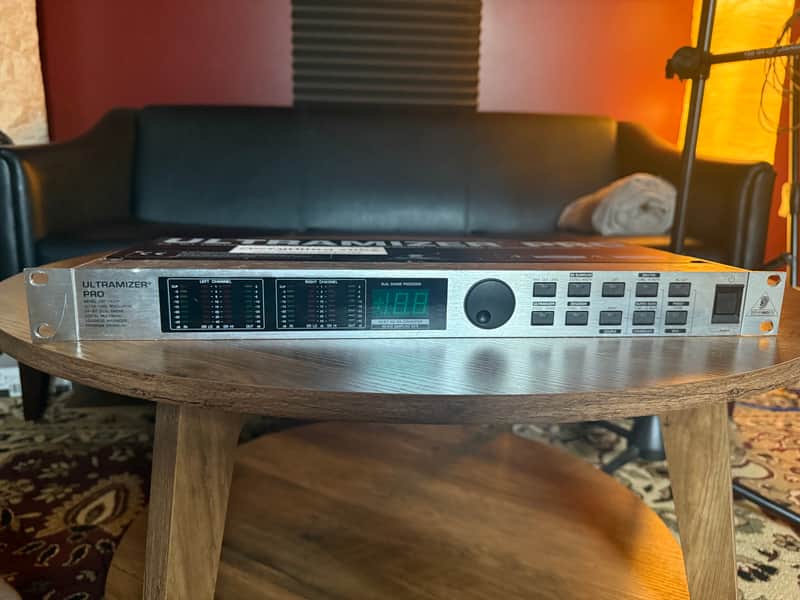 Behringer Ultramizer 2000s - Silver image 1