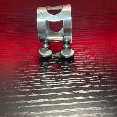 Buffet Crampon Bb Clarinet 2 Screwed Silver Plate Ligature image 3