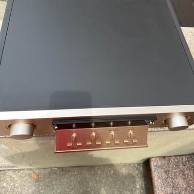 ACCUPHASE DC330 PREAMPLIFIER HIFI DC330 2005 - Gold image 7