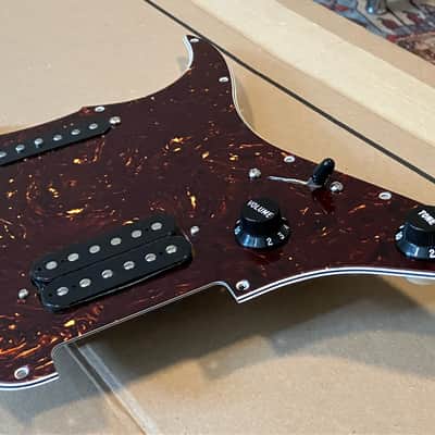 Warmoth Stratocaster Loaded Tortoiseshell Pickguard Gibson BB2/Dimarzio Area 61 image 2