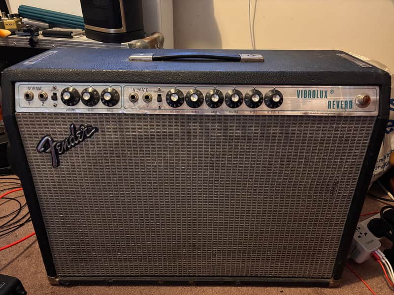 Fender Vibrolux Reverb 2-Channel 35-Watt 2x10" Guitar Combo 1970 - 1980 - Silverface image 1