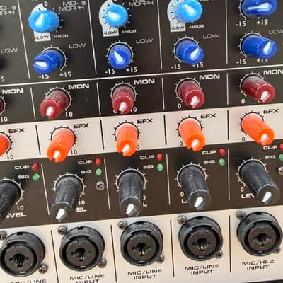 Peavey PV i8500 400 Watt Powered Mixer Bild 3