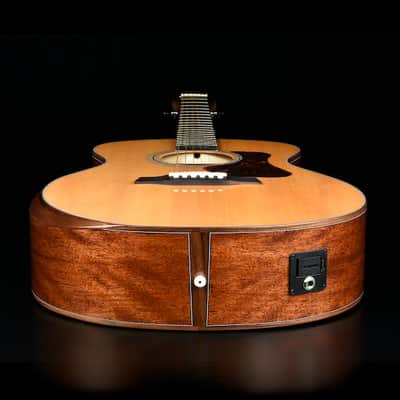 Walden G740RE-G Natura All-Solid Sitka-Mahogany Armrest Grand Auditorium Acoustic-Electric Gloss Natural w/Gigbag image 2