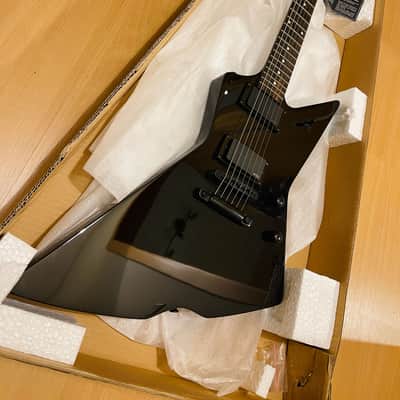 Harley Benton Explorer EX-84 Modern with EMG pickups and Grover locking tuners - Black - Brand new image 7
