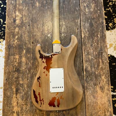Super Lightweight Fender Custom Shop Rory Gallagher Stratocaster Heavy Relic 3 Tone Sunburst w/OHSC 2017 image 21