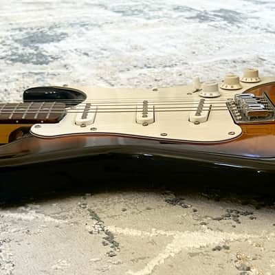 AXL Headliner Sunburst Stratocaster Electric Guitar image 4