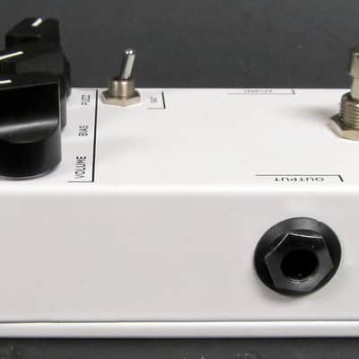 Used JHS 3 Series Fuzz VGC image 3