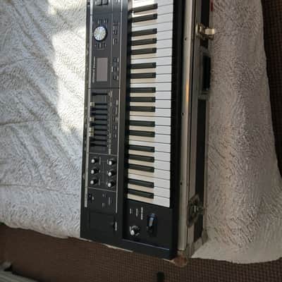 Roland VR 09b 2022
