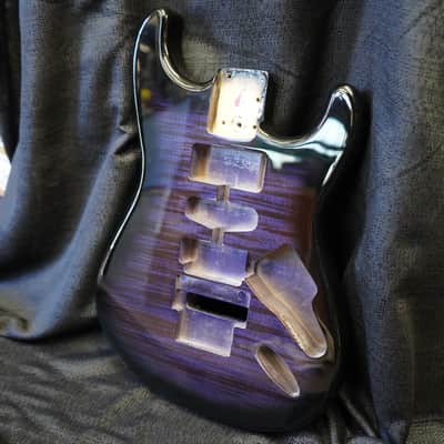 1993 Fender/Japan HRR 60s Purple Foto Flame Guitar Body NOS image 4