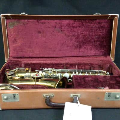 Buescher 1924 Eb Alto Saxophone serial 161267 image 1
