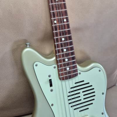 Fender Japan Jazzmaster Champ 1993-1994 - with Built In Speaker and distortion circuit image 2