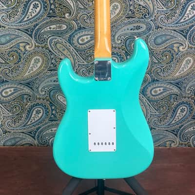 Fender Vintera III Early '60s Stratocaster Seafoam Green w/Gig Bag image 6