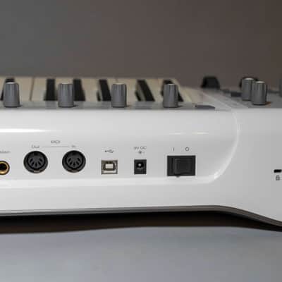 M-Audio Venom 49-Key Virtual Analog Synth image 7