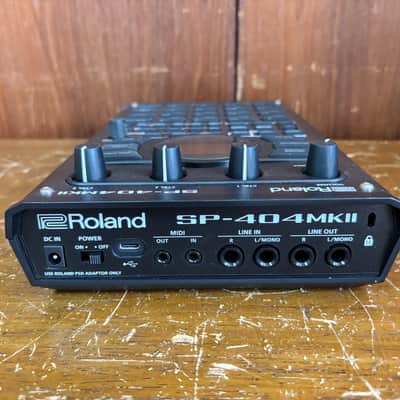 Roland SP-404 MkII Creative Sampler and Effector w/ power supply image 7