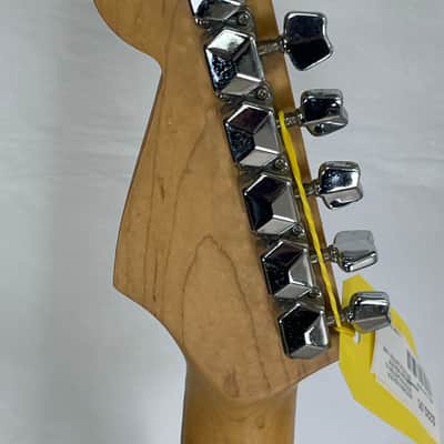 Squier Stratocaster with Rosewood Fretboard 1992 - 1996 - Torino Red image 6