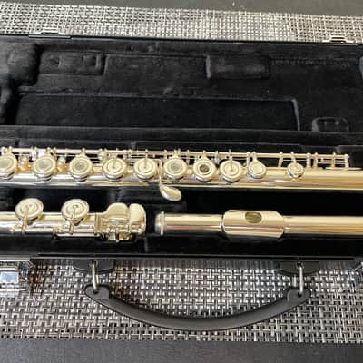 Yamaha  YFL-282 Standard Open Hole Flute with Case image 2