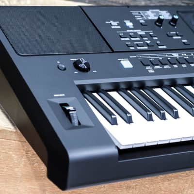 Yamaha PSR-E473 Digital Keyboard 61-Key with Touch-Sensitive Portable Keyboard image 2