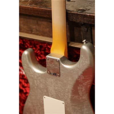 FENDER Custom Shop '63 Stratocaster Closet Classic Aged Inca Silver image 7