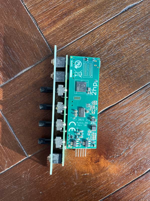 2hp Comb 2010s - Black image 1
