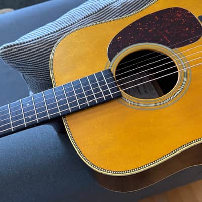 2021 Martin Custom Shop Aged Adirondack Wild Grain Rosewood back and sides image 10