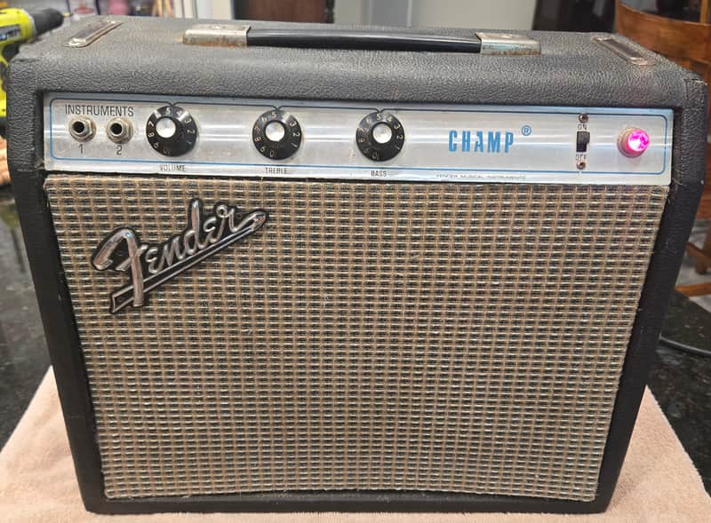 Fender Champ 6-Watt 1x8" Guitar Combo
