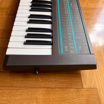 Korg Poly-800 with hard case MINT!! image 6