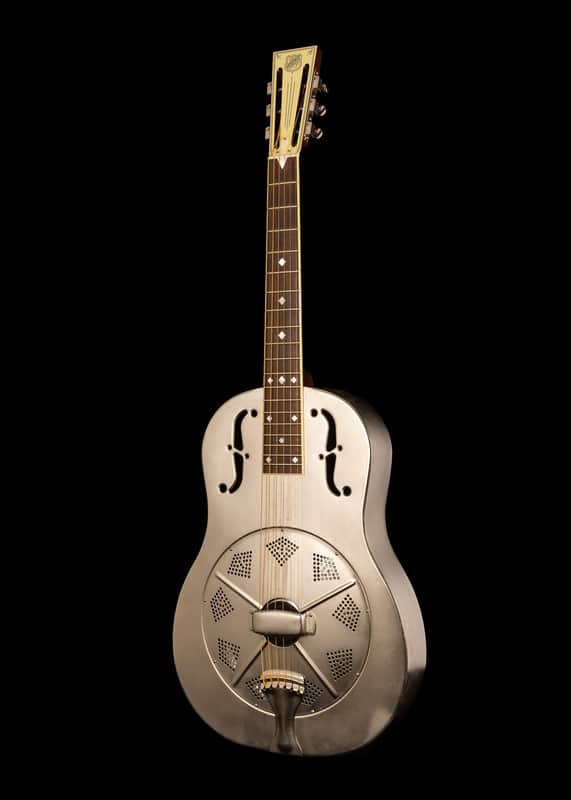 2004 National Resonator V.S. Delphi Deluxe image 1