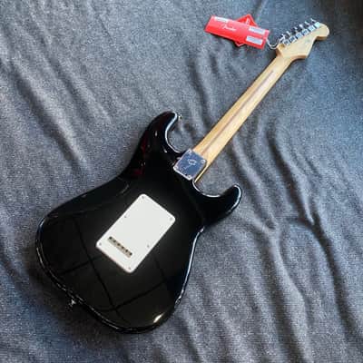 Fender Player Stratocaster Left-Handed PF Pau Ferro F2021 Black MX21202088 image 7